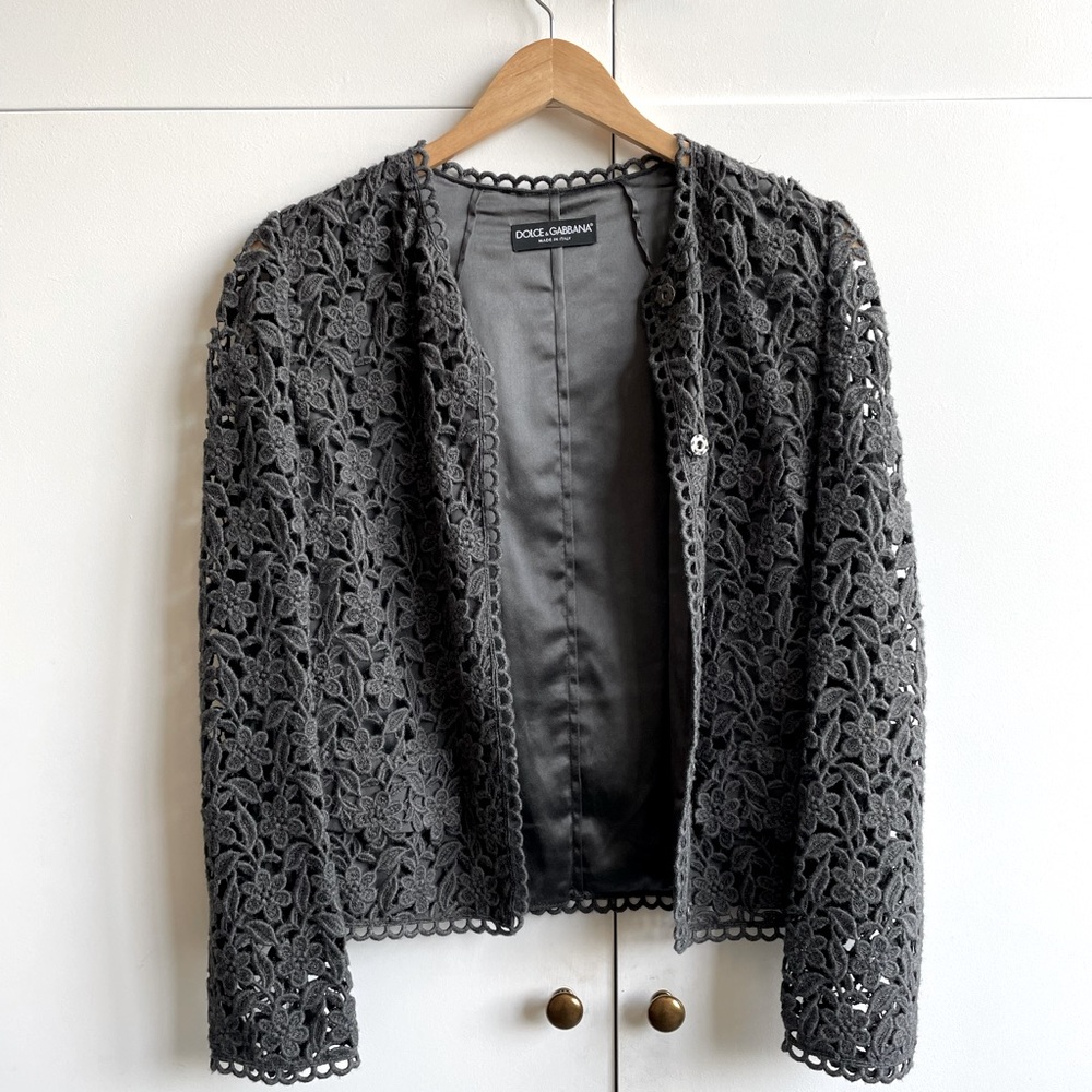 DOLCE & GABBANA SS 2011 Ready to Wear Hand-Woven Crochet Jacket w Silk Lining